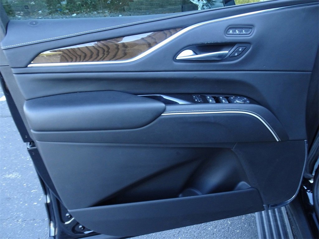 Certified 2023 Cadillac Escalade ESV Sport Platinum w/ LPO, ONYX Package image 14