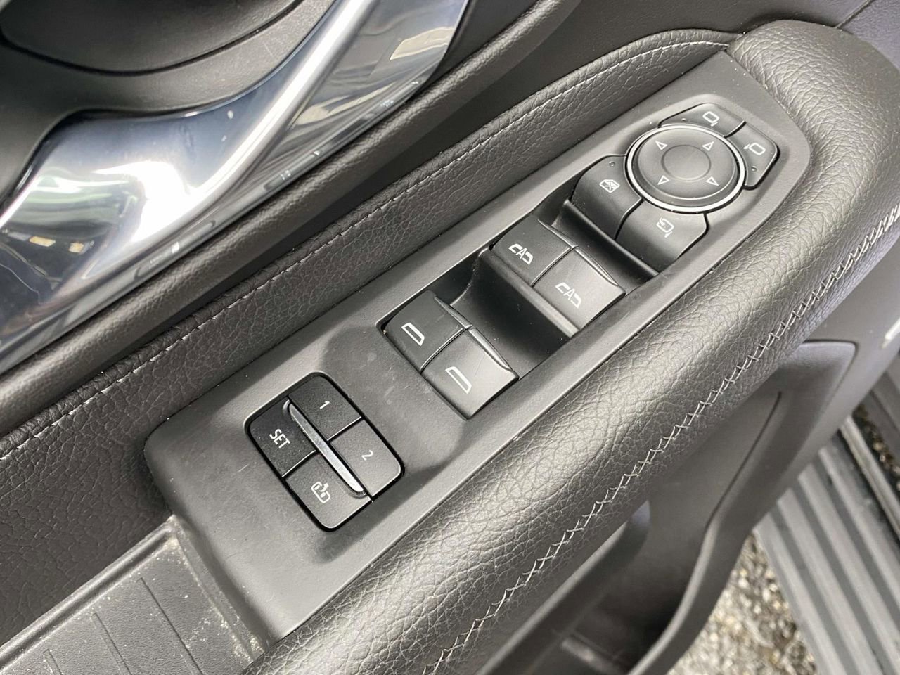 Used 2021 GMC Yukon XL Denali w/ Denali Ultimate Package image 19