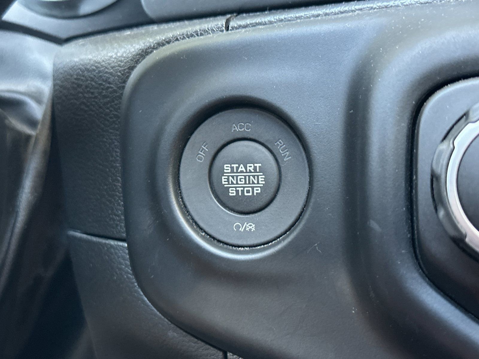 New 2023 Jeep Wrangler Sport AWD/4WD image 19