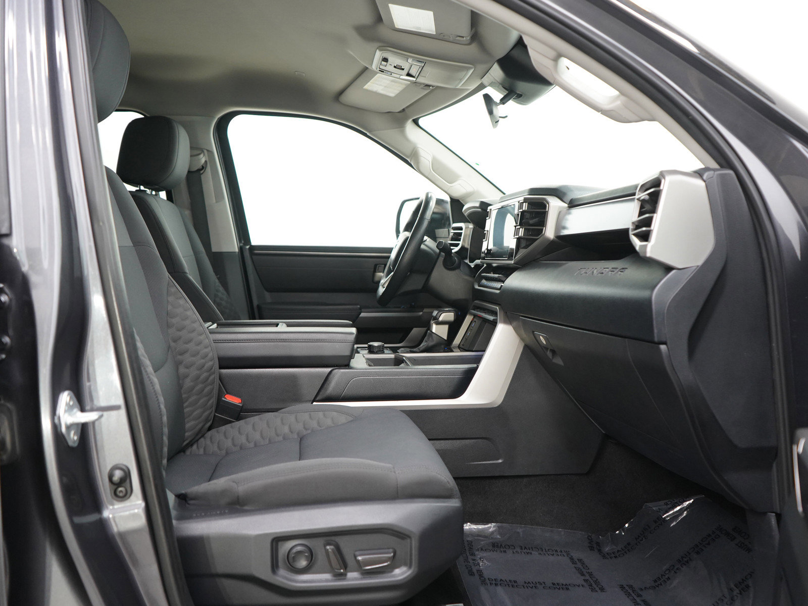 Used 2022 Toyota Tundra SR5 AWD/4WD image 11