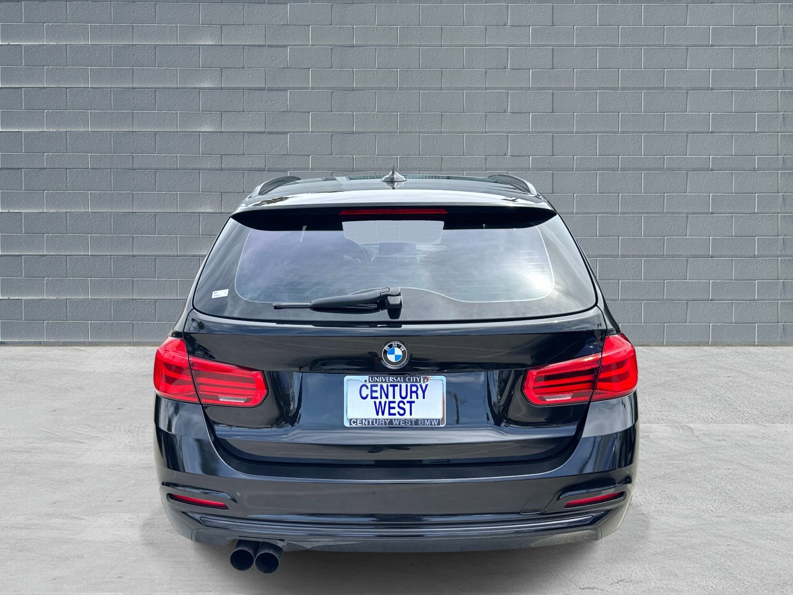 Used 2018 BMW 330i xDrive Wagon image 4