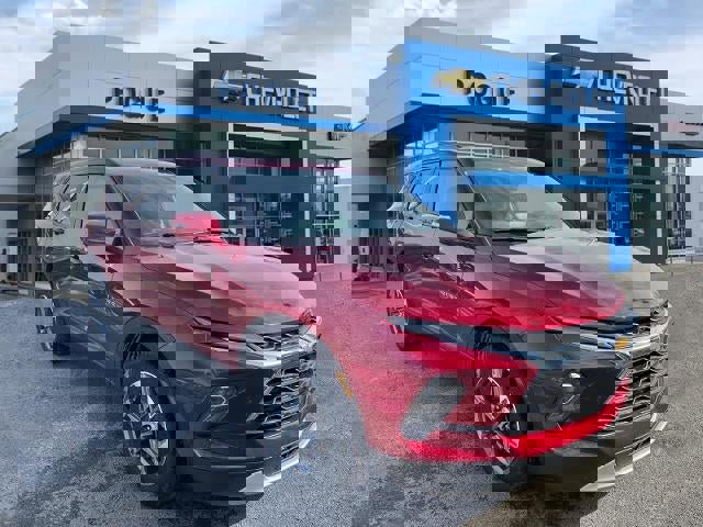 Used 2024 Chevrolet Blazer LT image 1