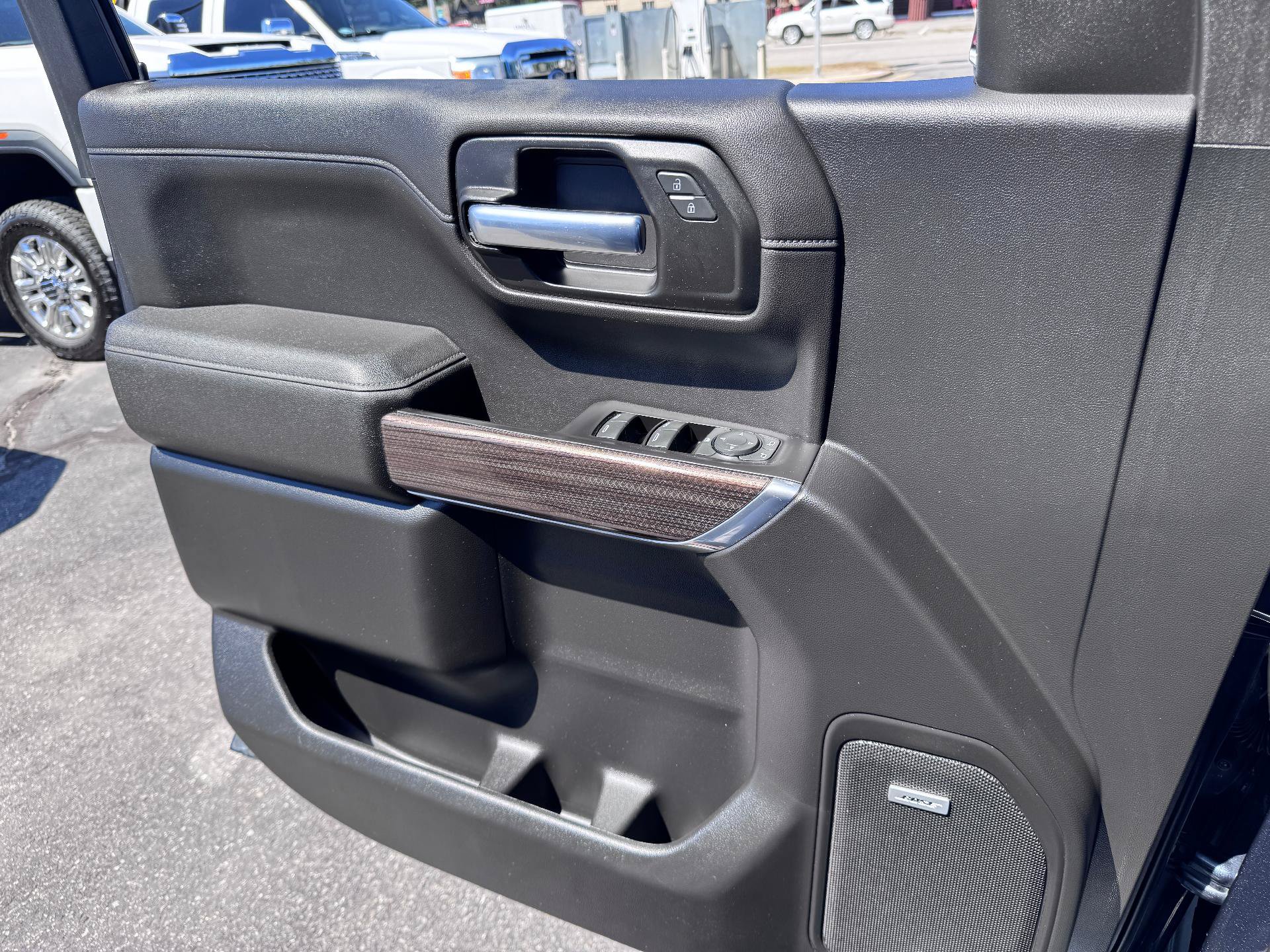 Used 2020 Chevrolet Silverado 1500 LT Trail Boss AWD/4WD image 27