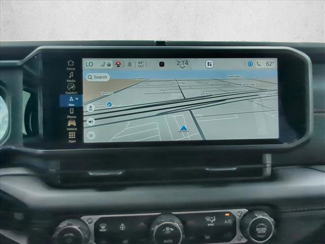 Used 2025 Jeep Gladiator Rubicon w/ Convenience Group AWD/4WD image 12