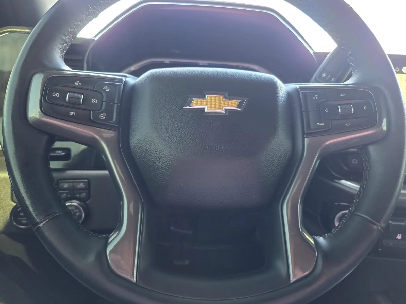 Used 2025 Chevrolet Silverado 3500 High Country w/ Technology Package AWD/4WD image 22