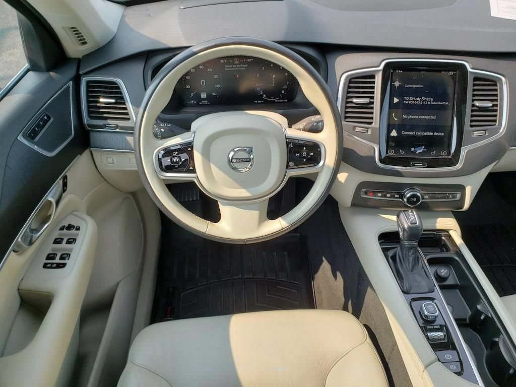 Used 2020 Volvo XC90 T6 Momentum AWD/4WD image 13