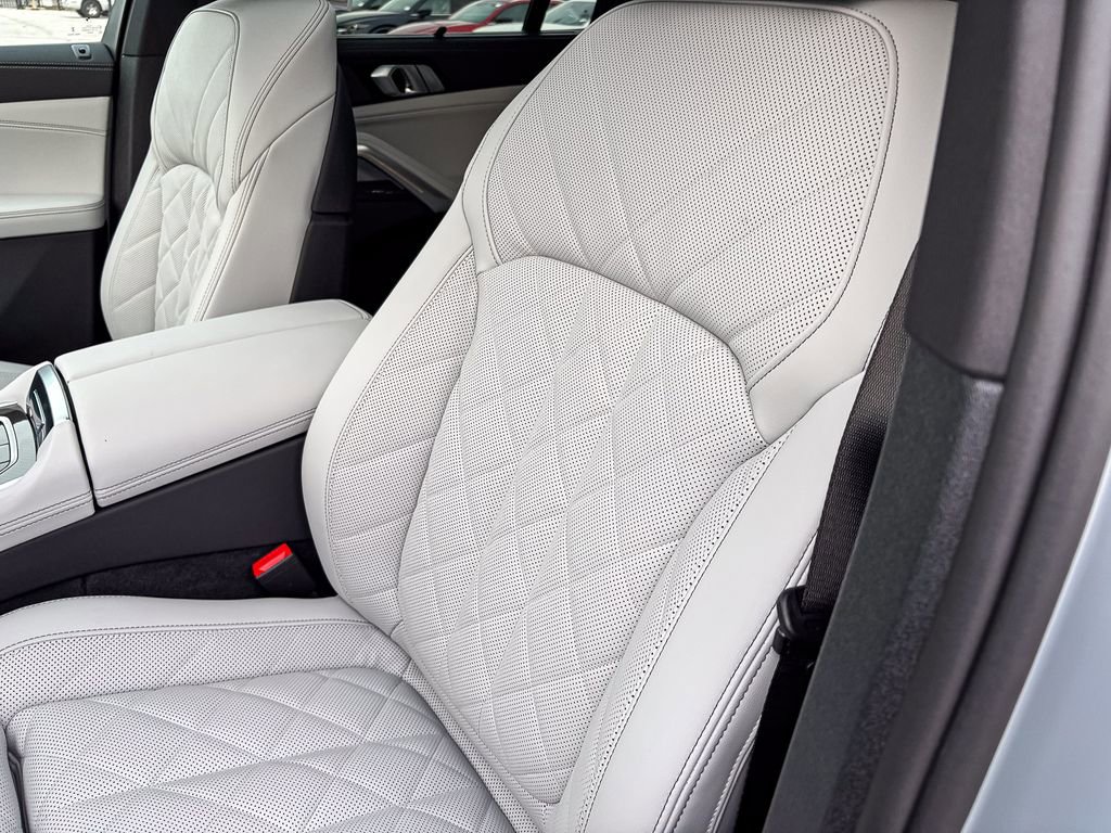 New 2026 BMW X6 M60i image 16