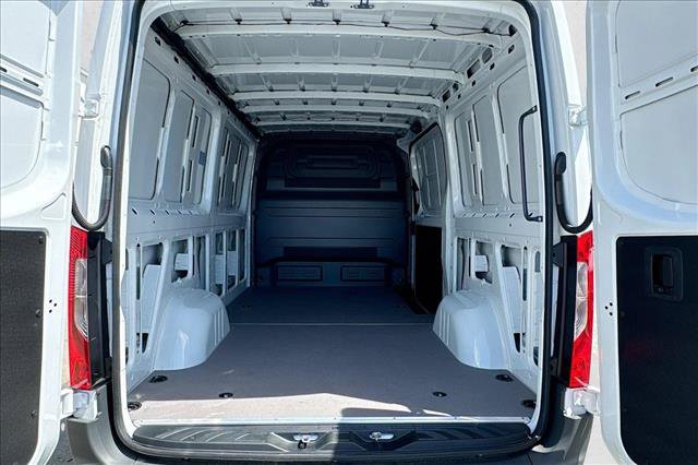 New 2026 Mercedes-Benz Sprinter 2500 image 21