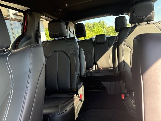 New 2025 Chrysler Pacifica Select w/ Uconnect Theater Family Group image 16
