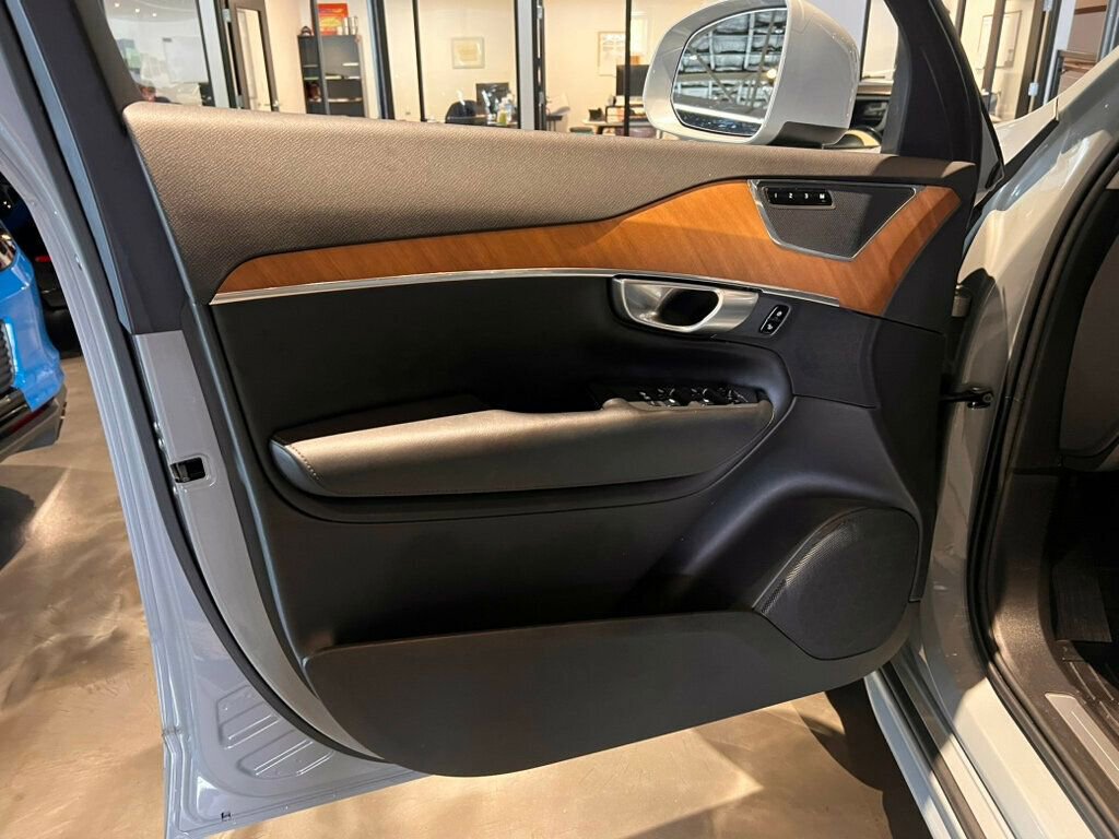 Used 2024 Volvo XC90 T8 Plus w/ Protection Package Premier image 6