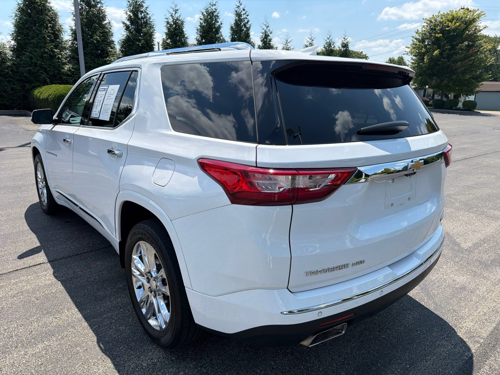 Used 2018 Chevrolet Traverse High Country w/ LPO, Floor Liner Package AWD/4WD image 3
