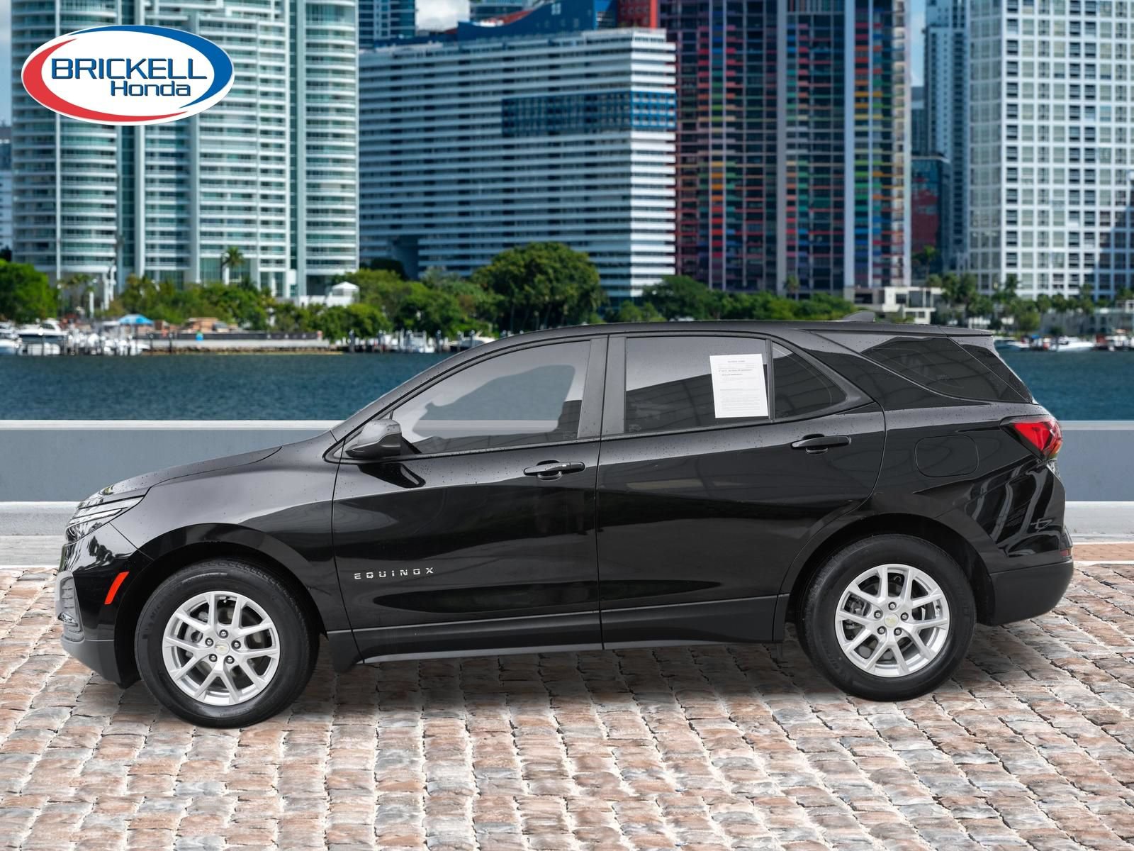 Used 2023 Chevrolet Equinox LS FWD image 4