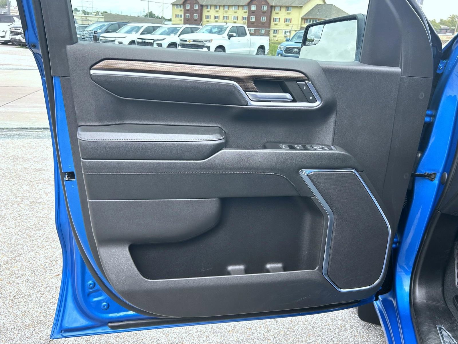 Certified 2023 Chevrolet Silverado 1500 RST image 9