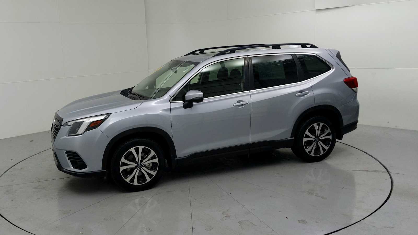 Certified 2022 Subaru Forester Limited w/ Popular Package #3 AWD/4WD image 5