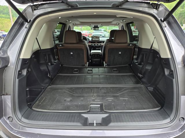 Used 2025 Honda Pilot Elite image 18