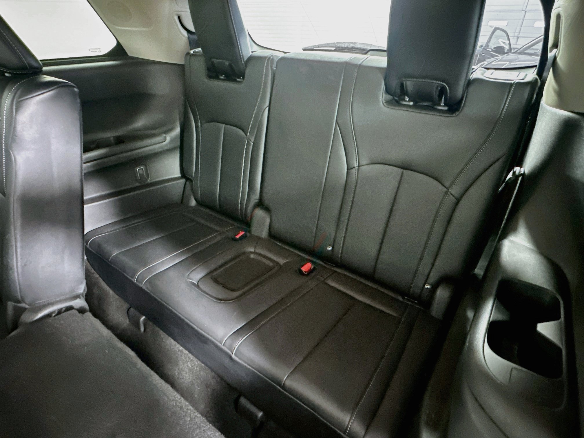 Used 2023 INFINITI QX60 Luxe w/ Performance Audio Package FWD image 30
