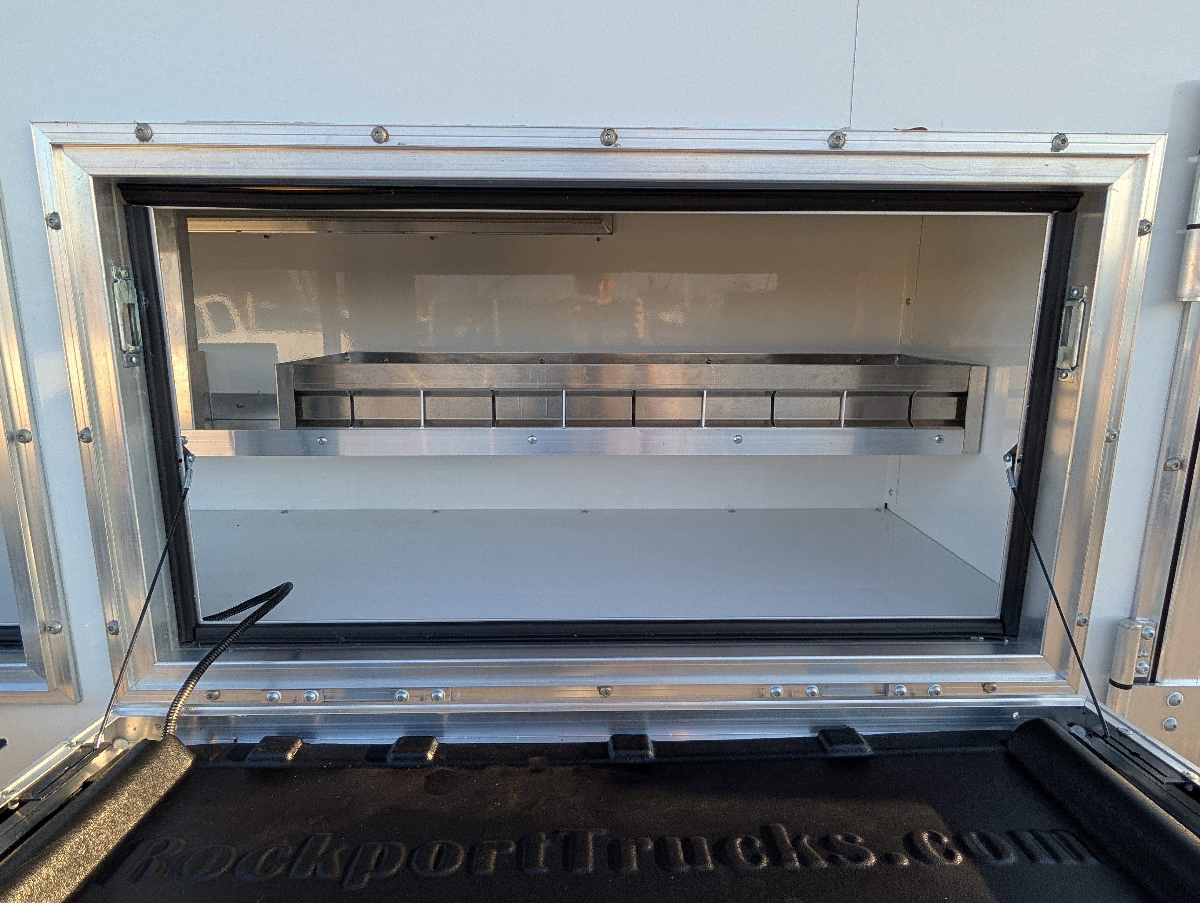 New 2026 Ford E-450 and Econoline 450 Super Duty w/ Power Equipment Group RWD image 8