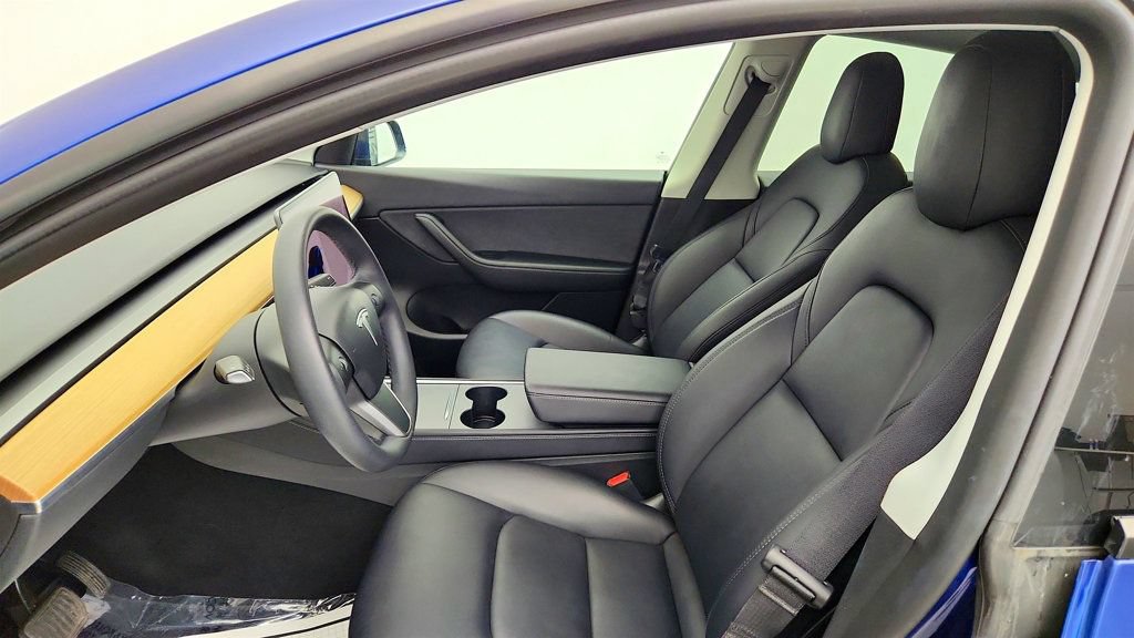 Used 2022 Tesla Model Y Long Range AWD/4WD image 26
