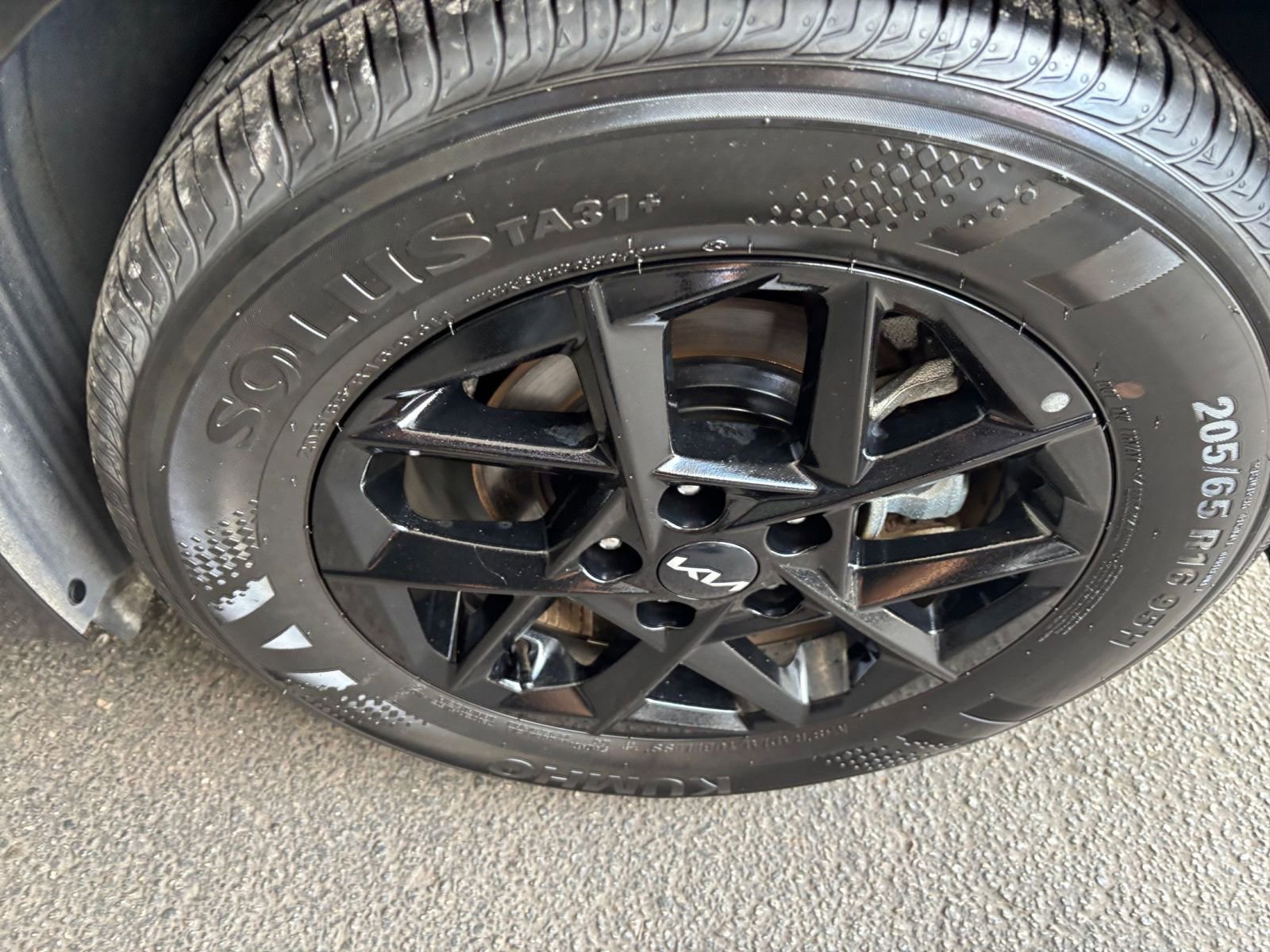 Used 2025 Kia K5 LXS FWD image 32