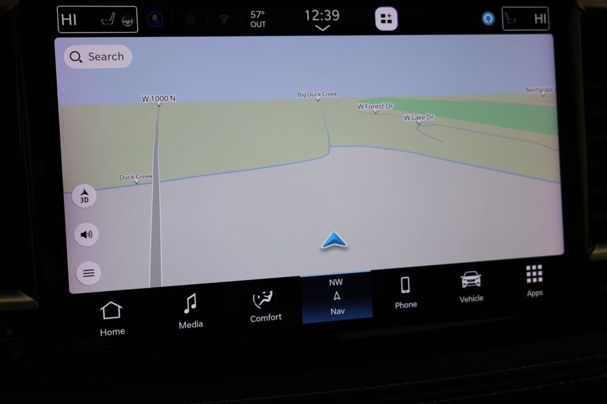 Used 2024 Chrysler Pacifica Limited FWD image 8