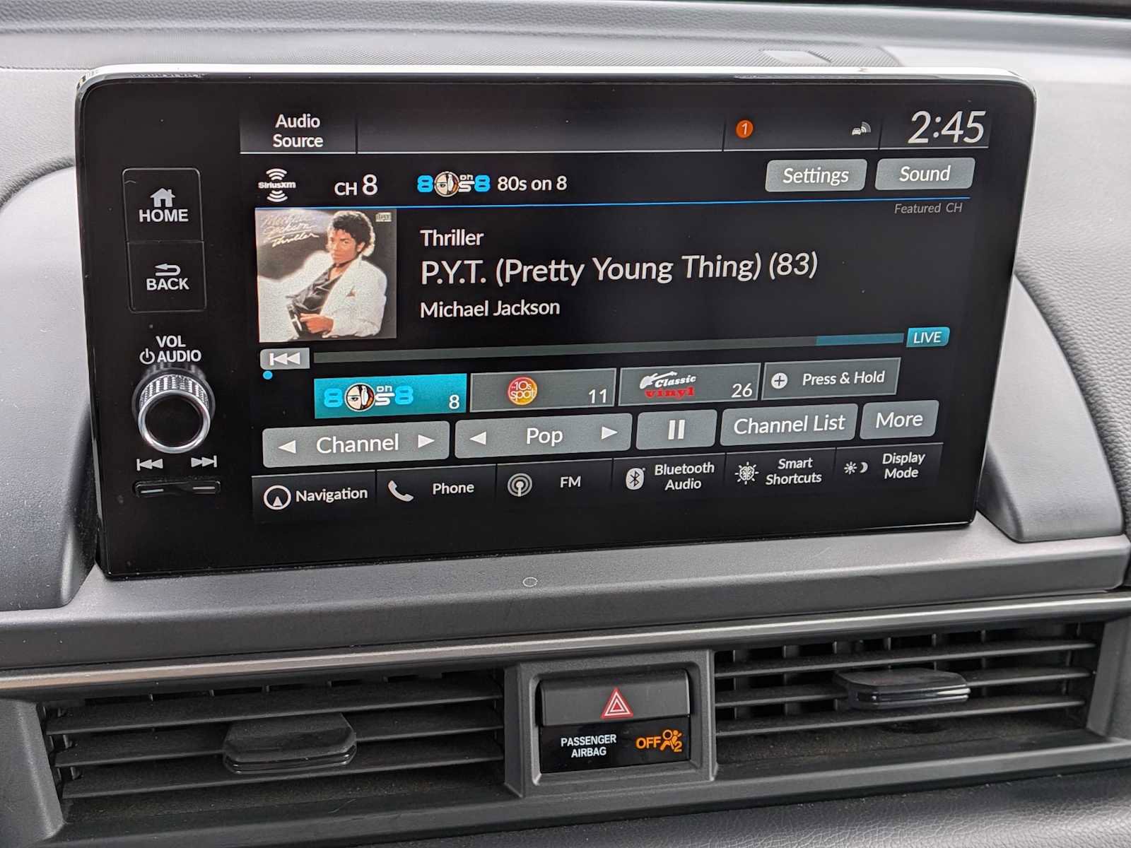 Certified 2023 Honda Pilot Touring image 27