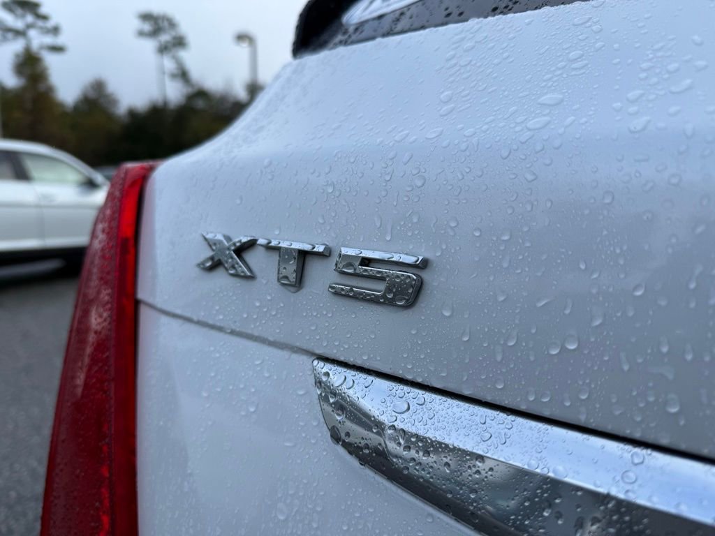 Used 2018 Cadillac XT5 Platinum w/ Driver Assist Package image 12