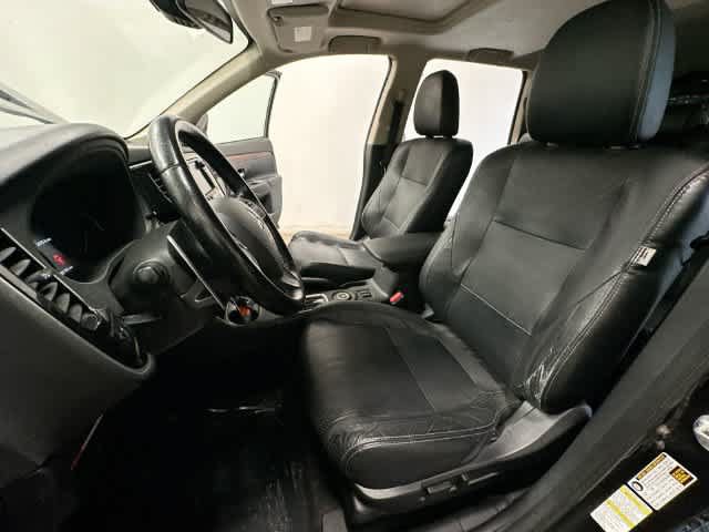 Used 2014 Mitsubishi Outlander GT AWD/4WD image 17