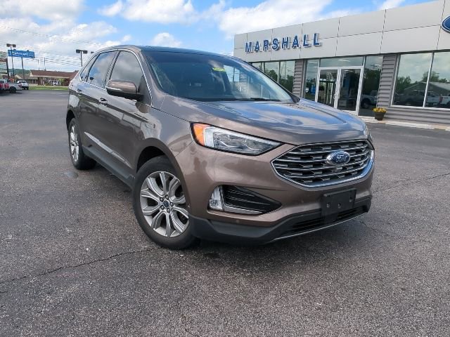 Used 2019 Ford Edge Titanium w/ Equipment Group 301A AWD/4WD image 3