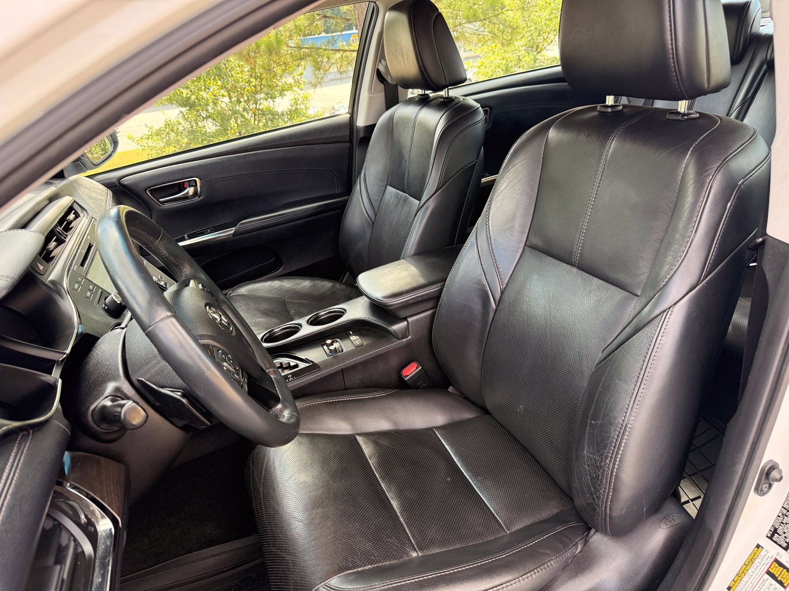 Used 2016 Toyota Avalon Limited w/ Toyota Safety Sense Package FWD image 37