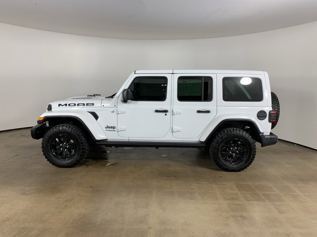 Used 2019 Jeep Wrangler Unlimited Sahara w/ Quick Order Package 24M Moab image 17