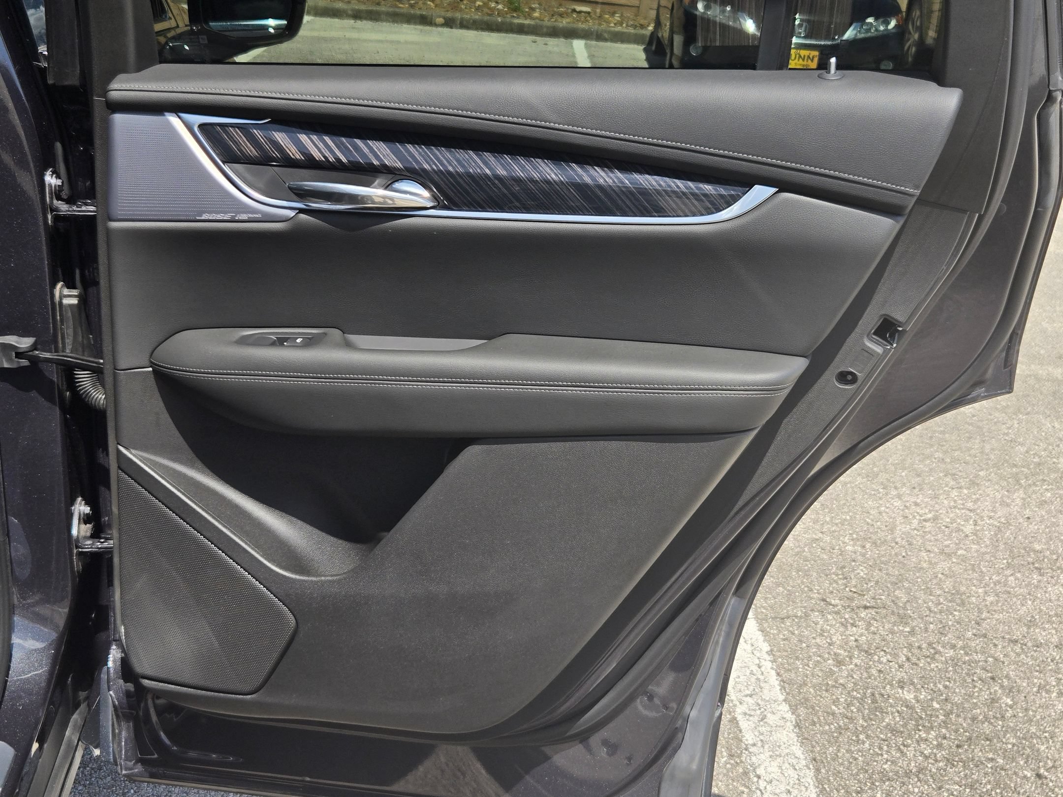Used 2022 Cadillac XT6 Premium Luxury w/ Technology Package FWD image 27