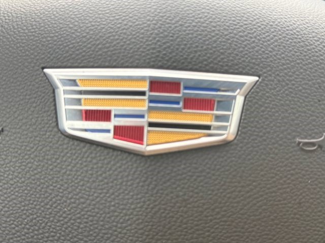 Certified 2024 Cadillac XT4 Luxury w/ Cold Weather Package image 6