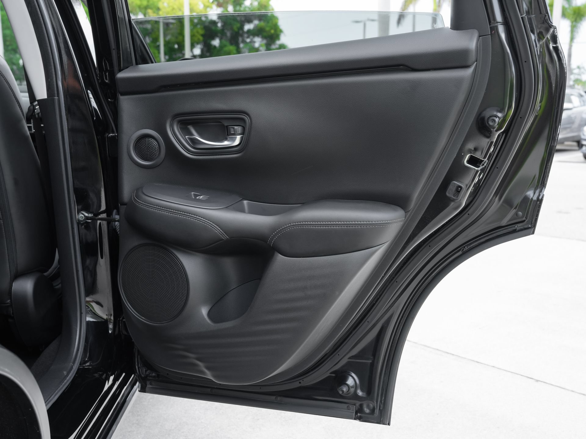 Used 2024 Honda HR-V EX-L image 33