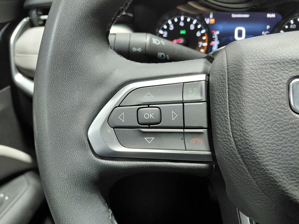 Used 2025 Jeep Compass Limited AWD/4WD image 34