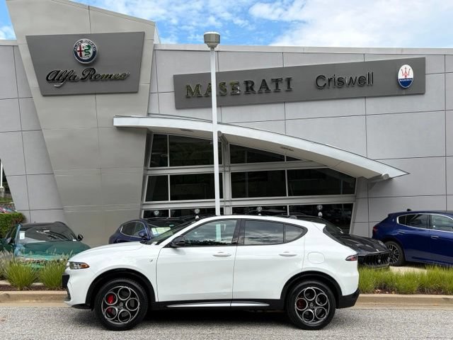 Used 2024 Alfa Romeo Tonale Ti w/ Premium Interior Package AWD/4WD image 8