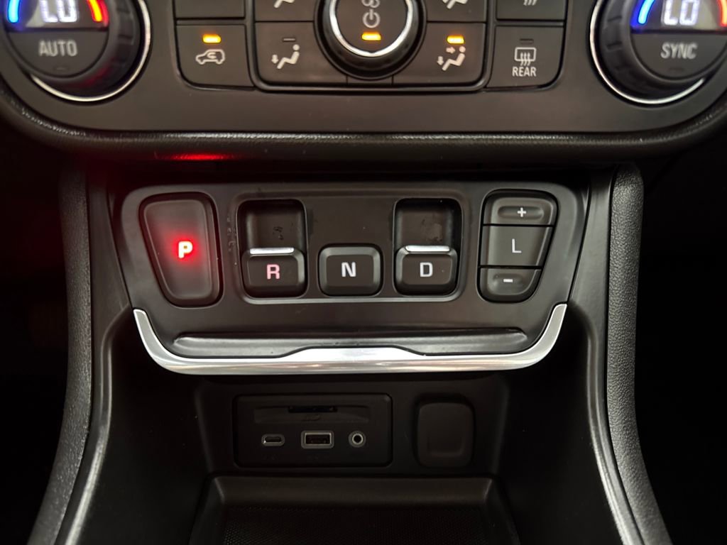 Used 2019 GMC Terrain SLT w/ Preferred Package image 18