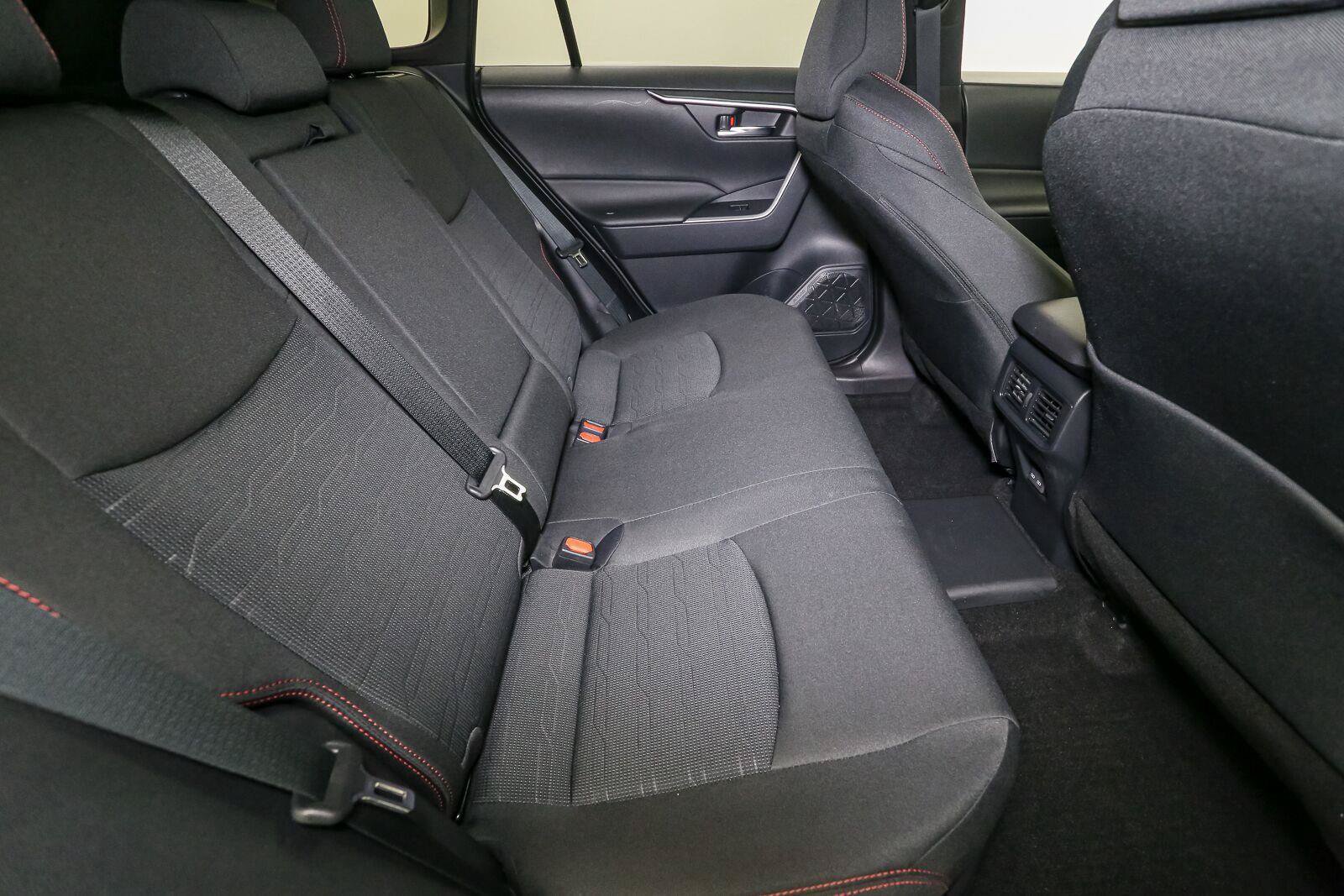 Used 2025 Toyota RAV4 SE AWD/4WD image 20
