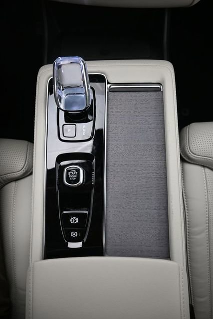 New 2026 Volvo XC90 T8 Ultra w/ Protection Package Premier image 10