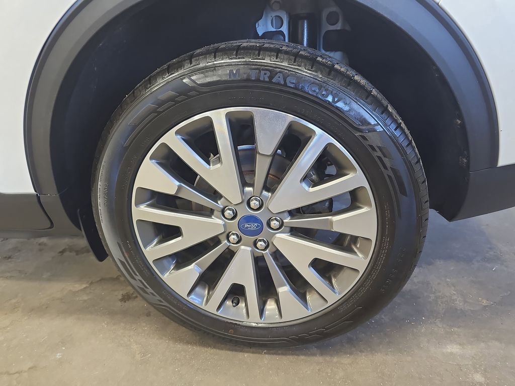 Used 2021 Ford Escape Titanium AWD/4WD image 34