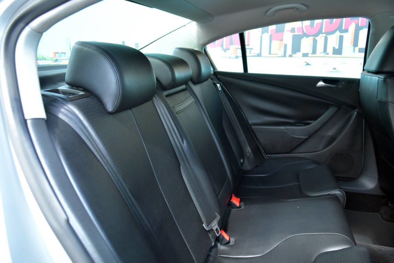 Used 2010 Volkswagen Passat Komfort image 38