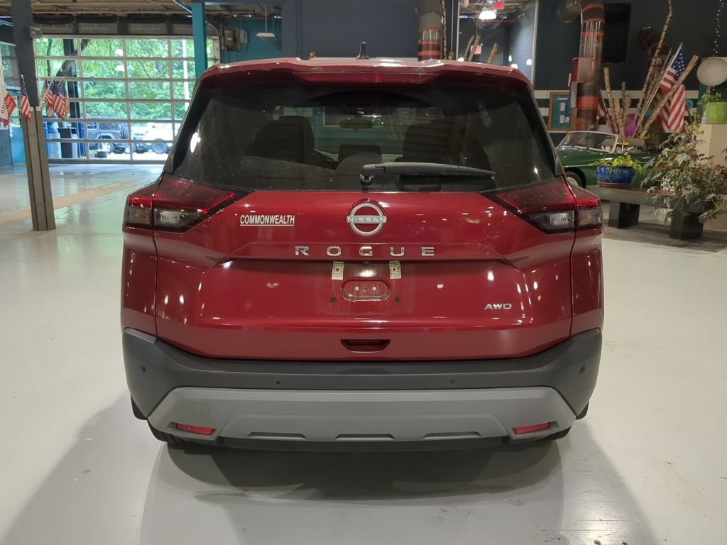 Used 2023 Nissan Rogue S AWD/4WD image 8