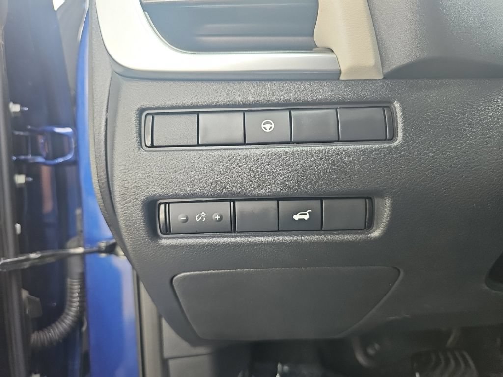 Used 2023 Nissan Rogue SV w/ SV Premium Package AWD/4WD image 24
