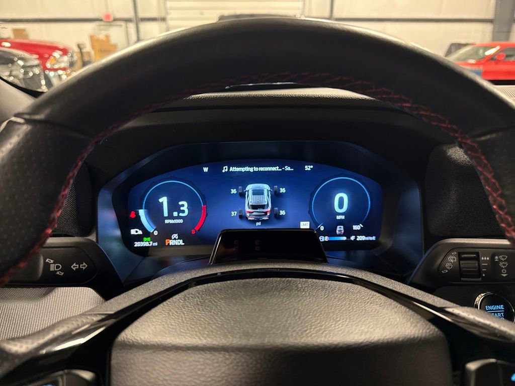 Used 2025 Ford Explorer ST-Line w/ ST-Line Street Pack image 16