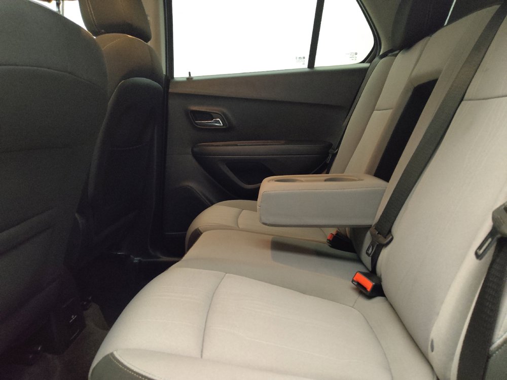 Used 2015 Chevrolet Trax LT FWD image 18