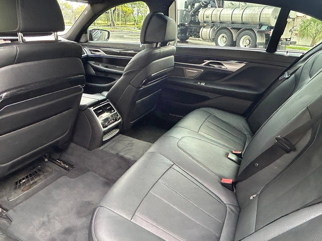 Used 2019 BMW 740i w/ Executive Package RWD image 42