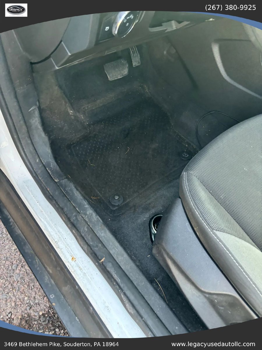Used 2013 Ford Focus SE image 23