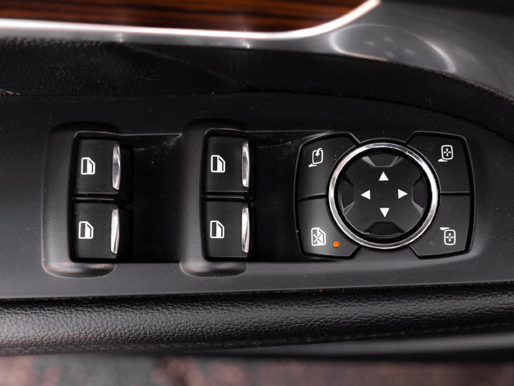 Used 2018 Ford Explorer Limited AWD/4WD image 31