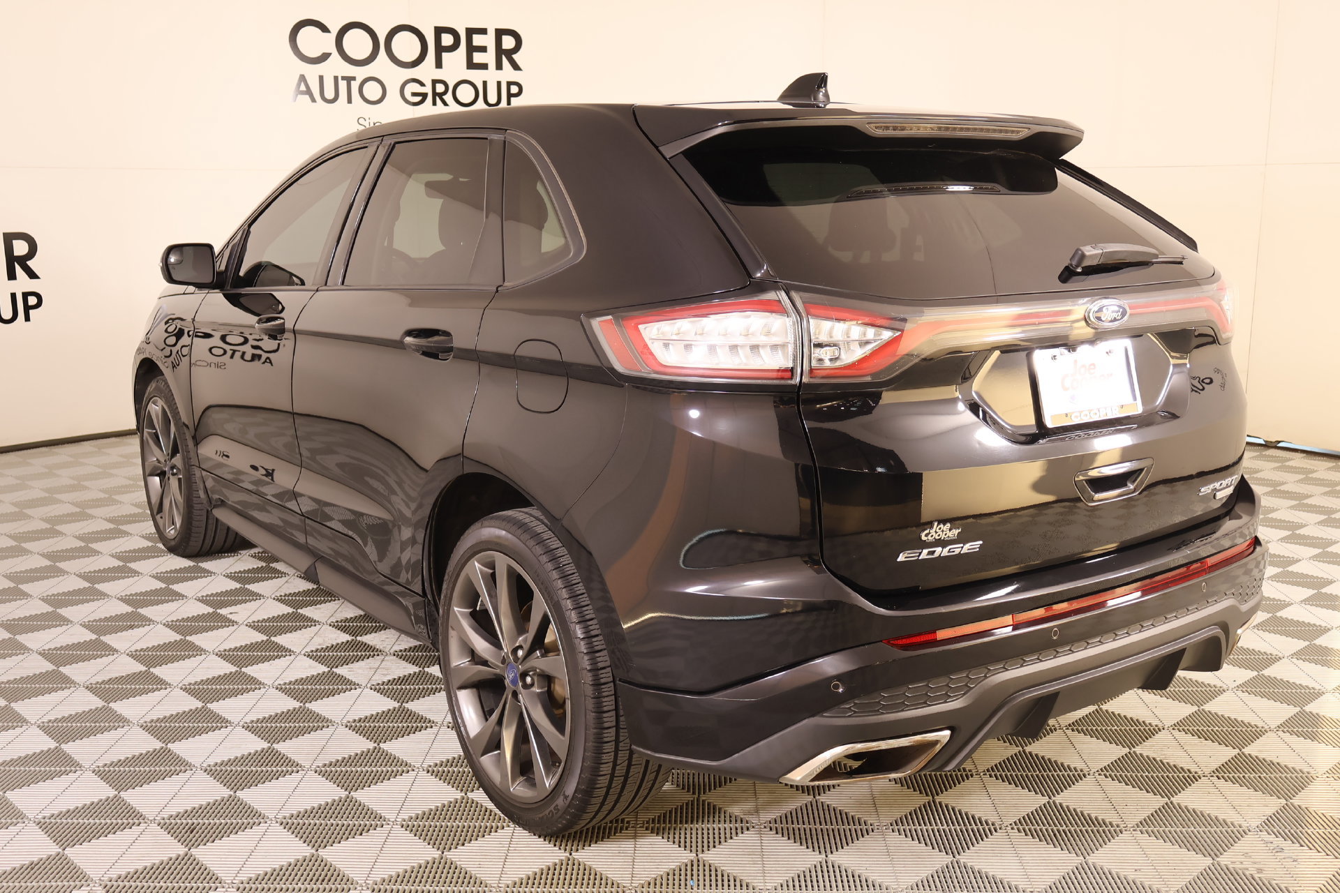 Used 2018 Ford Edge Sport w/ Technology Package AWD/4WD image 24