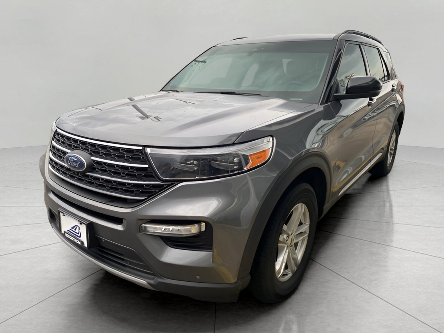 Certified 2023 Ford Explorer XLT w/ Equipment Group 202A image 3