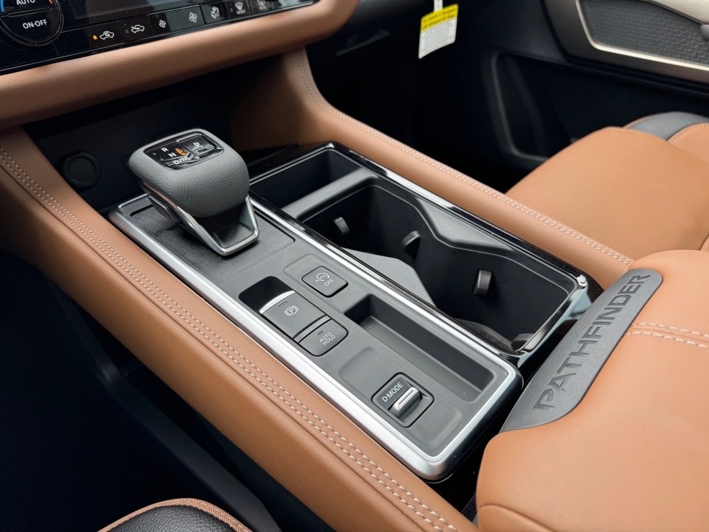 New 2025 Nissan Pathfinder Platinum image 20